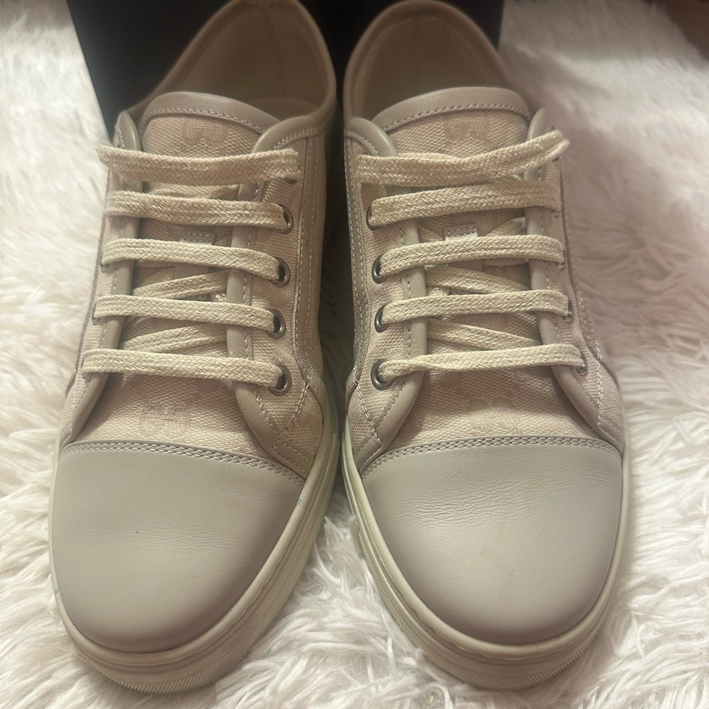 Gucci Women's Light Beige Lace-Up Sneakers - Picture 3 of 16